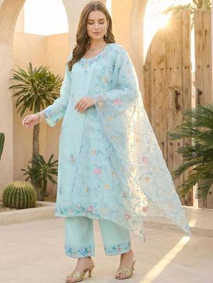 Women Floral Embroidered Regular Thread Work Kurta with Palazzos & With Dupatta 2
