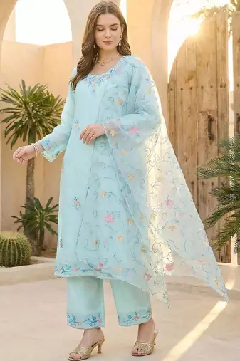 Women Floral Embroidered Regular Thread Work Kurta with Palazzos & With Dupatta