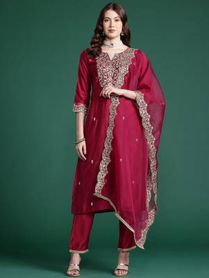 Women Embroidered Straight Kurta Set 1