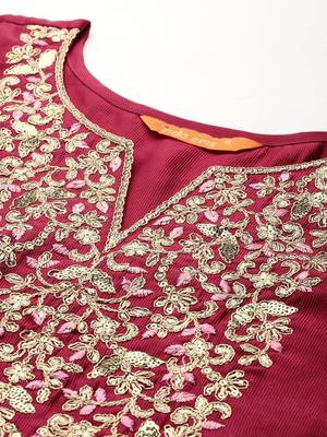 Women Embroidered Straight Kurta Set 2