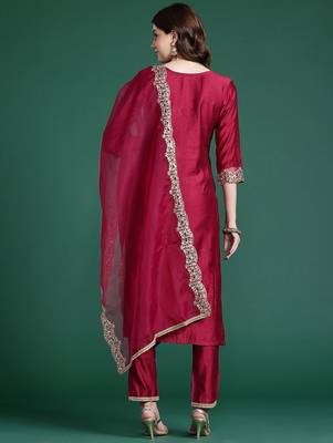 Women Embroidered Straight Kurta Set 6