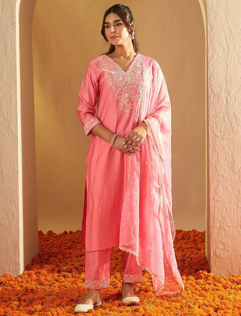 Floral Embroidered Liva V-Neck Straight Kurta With Trousers And Dupatta