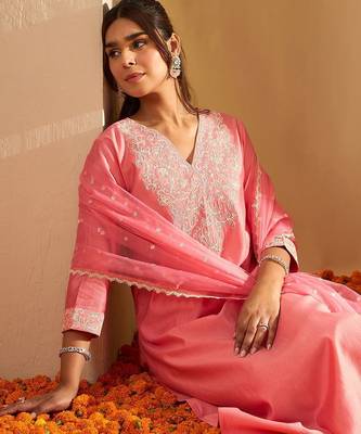 Floral Embroidered Liva V-Neck Straight Kurta With Trousers And Dupatta 7