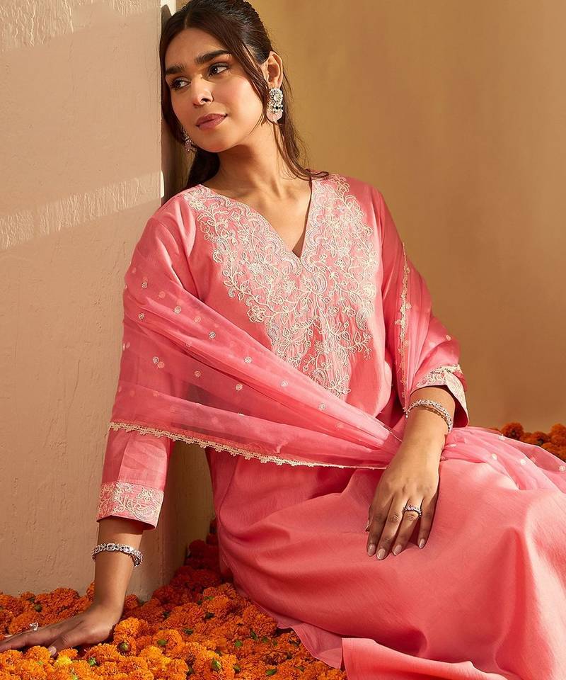 Floral Embroidered Liva V-Neck Straight Kurta With Trousers And Dupatta