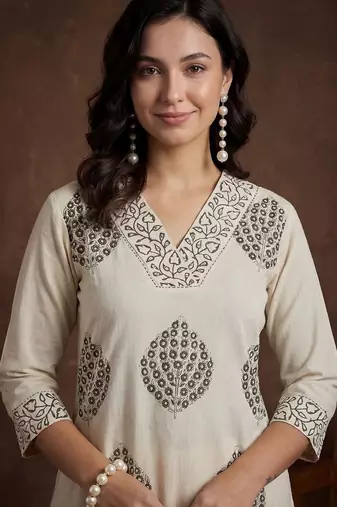 Women Ethnic Motifs Printed Regular Sequinned Pure Cotton Kurta with Palazzos