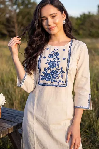 Women Floral Embroidered Regular Thread Work Pure Cotton Kurta with Trousers
