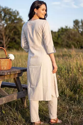 Women Floral Embroidered Regular Thread Work Pure Cotton Kurta with Trousers