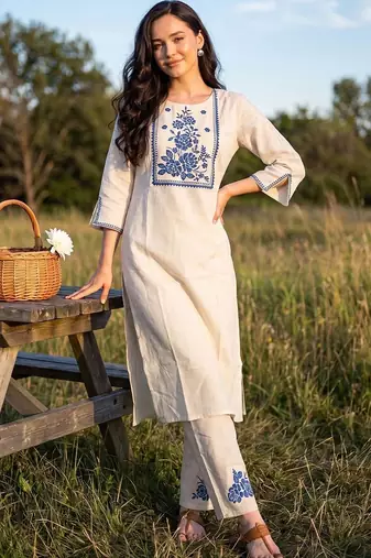 Women Floral Embroidered Regular Thread Work Pure Cotton Kurta with Trousers