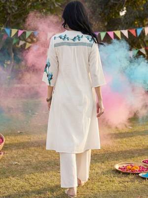 Women Floral Printed Regular Pure Cotton Kurta with Trousers 5