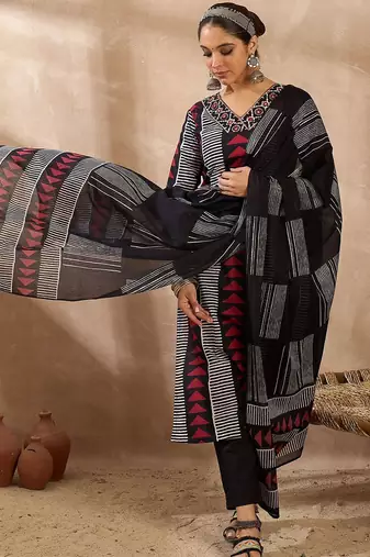 Women Printed Regular Thread Work Pure Cotton Kurta with Trousers & With Dupatta