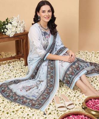 Women Floral Printed Regular Kurta with Trousers & With Dupatta 1