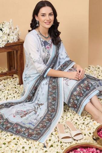Women Floral Printed Regular Kurta with Trousers & With Dupatta