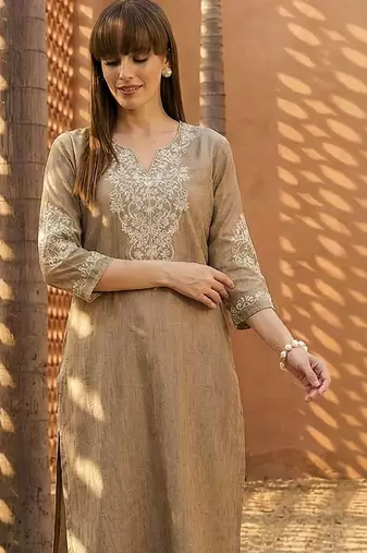 Women Ethnic Motifs Embroidered Regular Thread Work Kurta with Trousers
