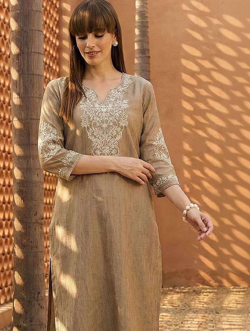 Women Ethnic Motifs Embroidered Regular Thread Work Kurta with Trousers