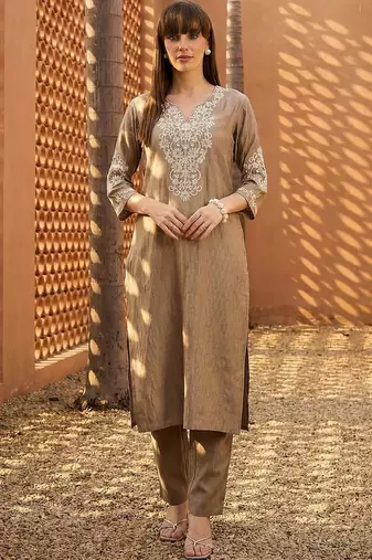 Women Ethnic Motifs Embroidered Regular Thread Work Kurta with Trousers