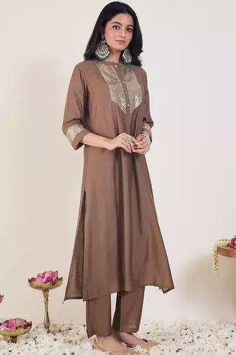 Sequinned Straight Kurta With Trouser