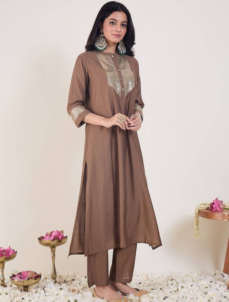 Sequinned Straight Kurta With Trouser