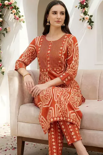 Women Ethnic Motifs Printed Regular Pure Cotton Kurta with Trousers