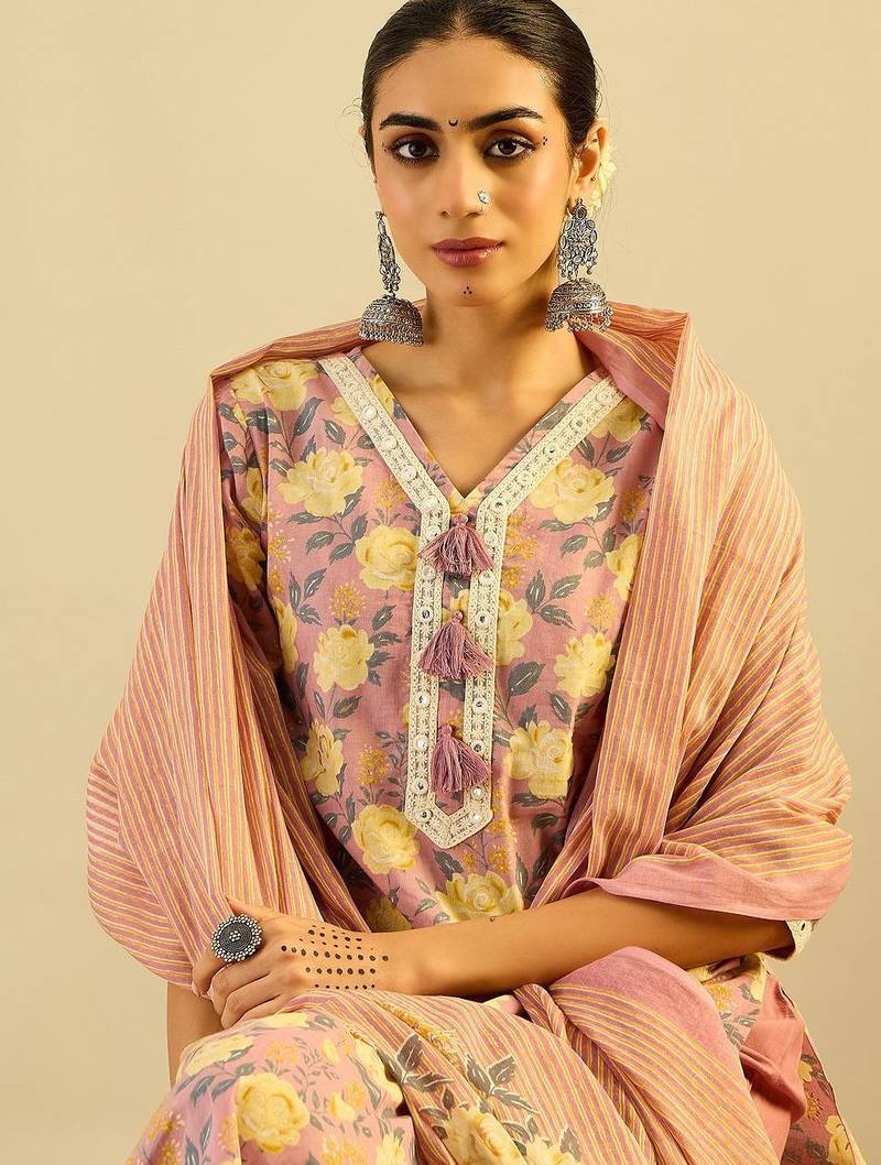 Floral Printed Pure Cotton Kurta With Trousers & Dupatta