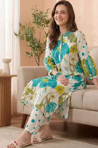Women Floral Printed Band Collar Straight Kurta with Pyjamas