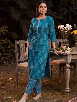 Women Ethnic Motifs Printed Regular Thread Work Linen Kurta with Trousers & With Dupatta 3
