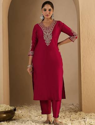 Women Ethnic Motifs Embroidered Regular Liva Straight Kurta with Trousers 1