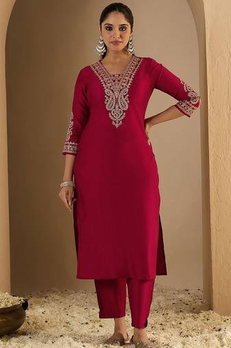 Women Ethnic Motifs Embroidered Regular Liva Straight Kurta with Trousers