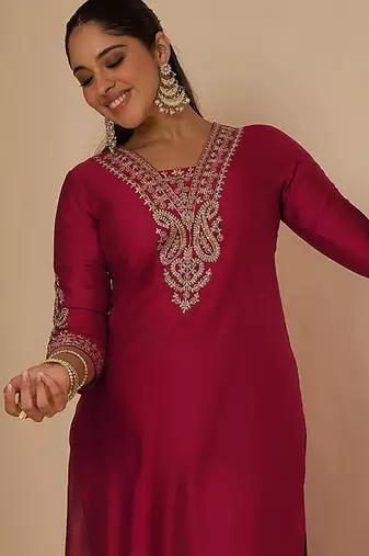 Women Ethnic Motifs Embroidered Regular Liva Straight Kurta with Trousers