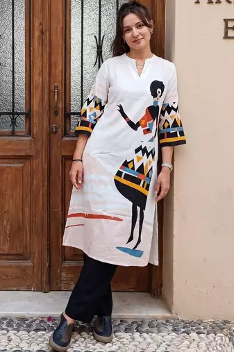 Women Printed Regular Kurta with Trousers
