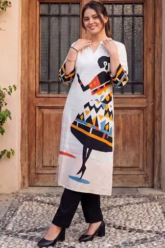 Women Printed Regular Kurta with Trousers