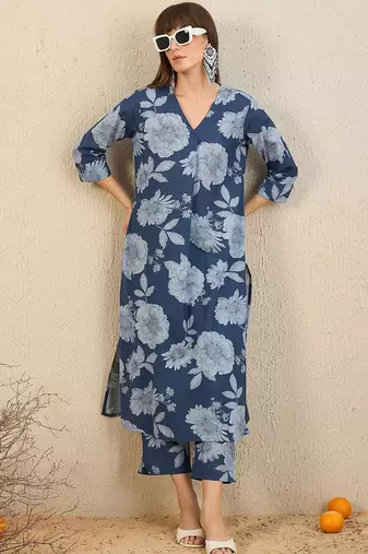 Floral Printed Pleated V Neck Straight Kurta With Trousers