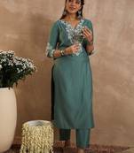 Women Ethnic Motifs Embroidered Regular Thread Work Kurta with Trousers