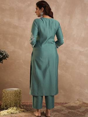 Women Ethnic Motifs Embroidered Regular Thread Work Kurta with Trousers 5