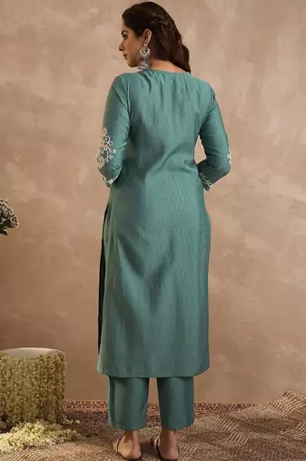 Women Ethnic Motifs Embroidered Regular Thread Work Kurta with Trousers
