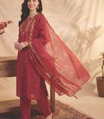 Women Floral Embroidered Regular Thread Work Kurta with Trousers & With Dupatta