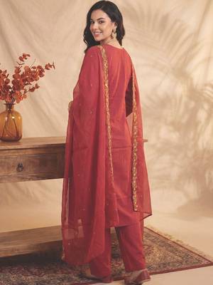 Women Floral Embroidered Regular Thread Work Kurta with Trousers & With Dupatta 4