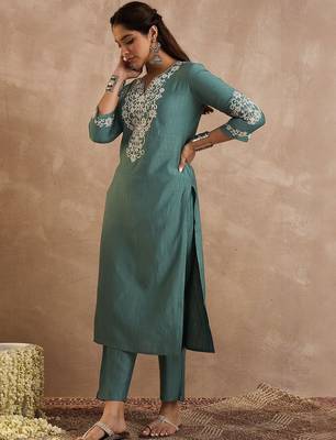 Floral Embroidered Straight Thread Work Kurta With Trouser 3