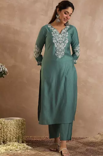 Floral Embroidered Straight Thread Work Kurta With Trouser