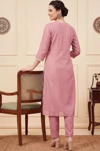 Women Floral Embroidered Regular Thread Work Kurta with Trousers & With Dupatta