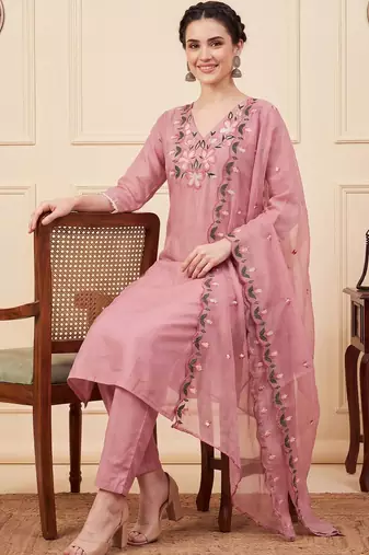 Women Floral Embroidered Regular Thread Work Kurta with Trousers & With Dupatta