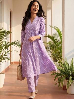 Women Printed Regular Pure Cotton Kurta with Trousers 3