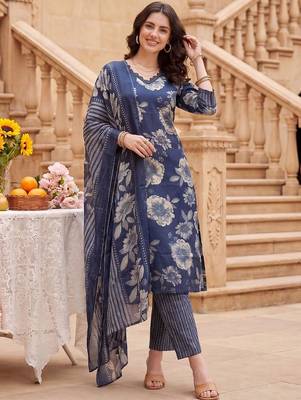 Women Floral Printed Regular Kurta with Trousers & With Dupatta 1