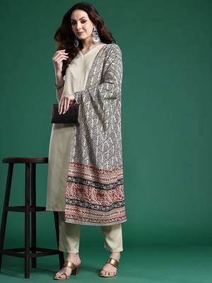 Women Regular Kurta with Trousers & With Dupatta 1