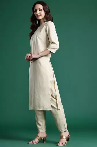 Women Regular Kurta with Trousers & With Dupatta