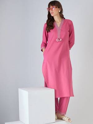 Women Dyed Regular Thread Work Kurta with Trousers 2