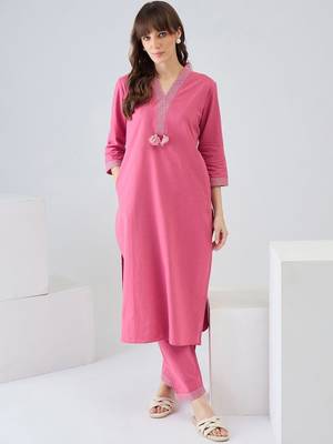 Women Dyed Regular Thread Work Kurta with Trousers 6