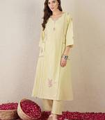 Women Floral Embroidered Cotton A-Line Kurta with Trousers