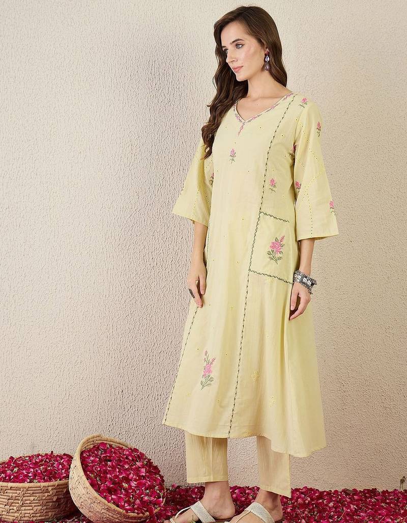 Women Floral Embroidered Cotton A-Line Kurta with Trousers