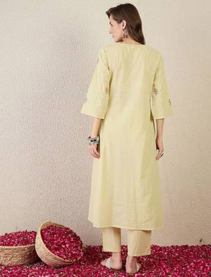 Women Floral Embroidered Cotton A-Line Kurta with Trousers 4