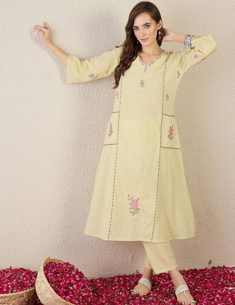 Women Floral Embroidered Cotton A-Line Kurta with Trousers